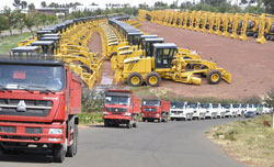 Foto di Importazione multipla dei macchinari pesanti in Eritrea