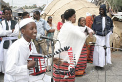 Foto di un concerto in musica e strumenti tradizionali a Keren